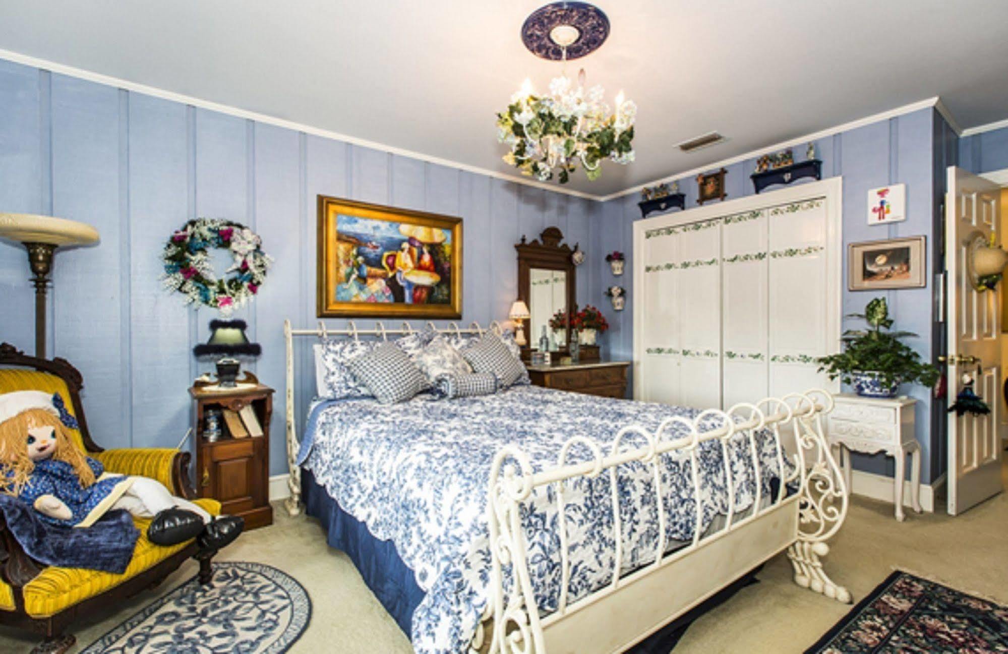 Matthews Manor Bed & Breakfast Екстериор снимка