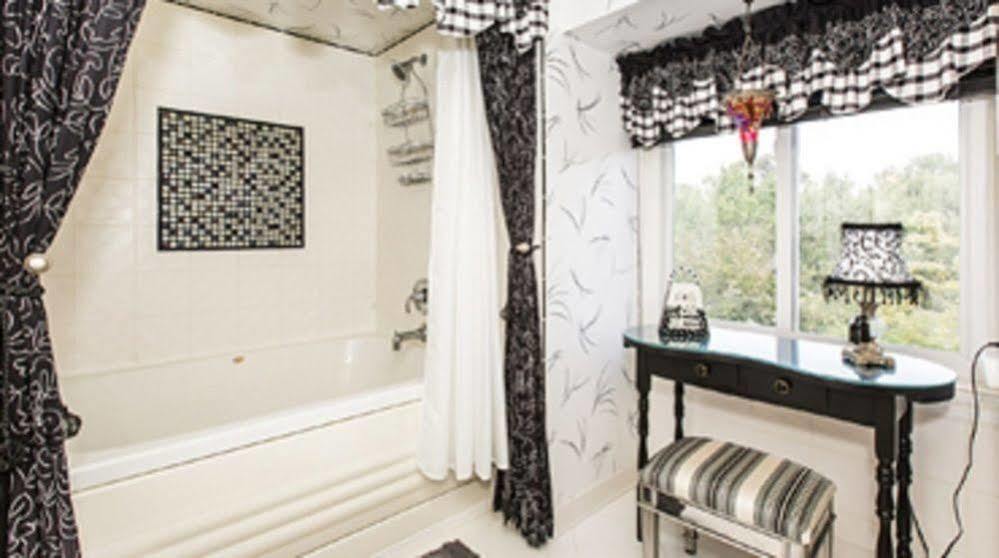 Matthews Manor Bed & Breakfast Екстериор снимка