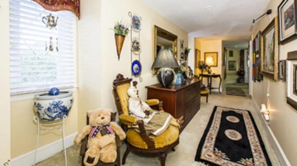Matthews Manor Bed & Breakfast Екстериор снимка