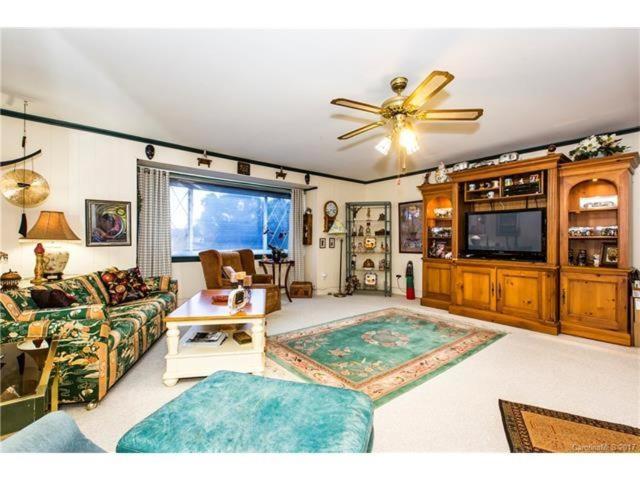 Matthews Manor Bed & Breakfast Екстериор снимка