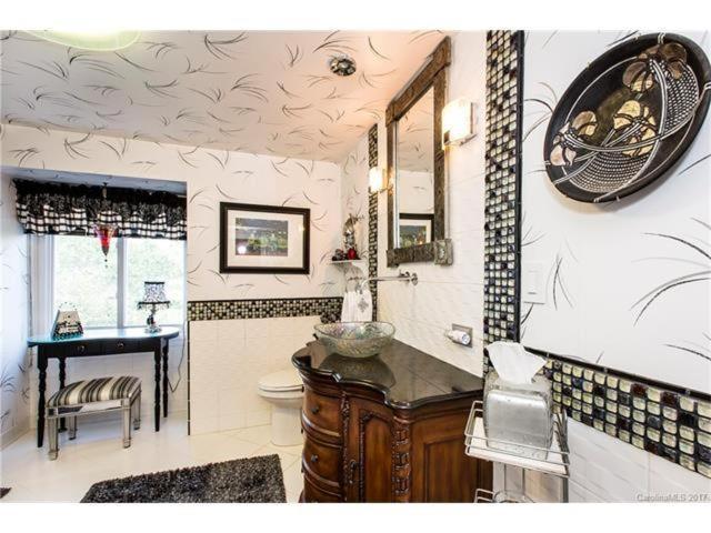 Matthews Manor Bed & Breakfast Екстериор снимка
